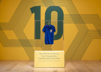 Camiseta que Pelé usó en final del Mundial de 1958 se subasta por 4,9 millones de dólares