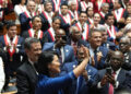 Keiko Fujimori anuncia un aumento del 15 % del salario mínimo hasta los 382 dólares