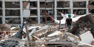 Suben a 3.811 los muertos por los terremotos en Venezuela