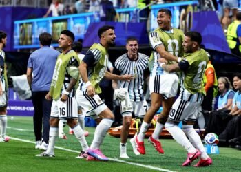3-2. Argentina logra una remontada épica ante Egipto en solo 13 minutos y está en cuartos