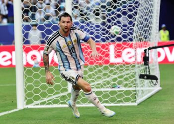 3-2. Argentina suda para pasar a octavos y evita la hazaña de Cabo Verde y ‘Vozinha’