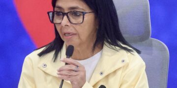 Delcy Rodríguez pide a Carlos III la liberación del oro venezolano en Banco de Inglaterra
