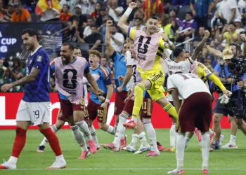 0-2 España le amarga la fiesta a Mbappé y es ¡finalista del Mundial!