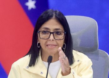 Delcy Rodríguez nombra encargado de negocios en EE.UU. al exministro de Comercio Exterior