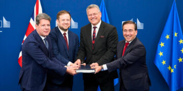 La UE y el Reino Unido firman el acuerdo sobre Gibraltar