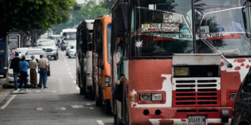 Posponen aumento del pasaje urbano para el 1° de agosto