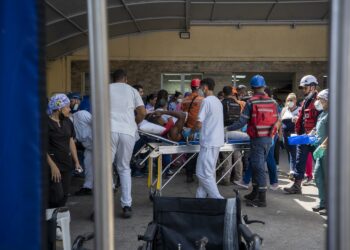 Amputaciones, diálisis y duelo: la batalla que enfrentan los sobrevivientes de la tragedia