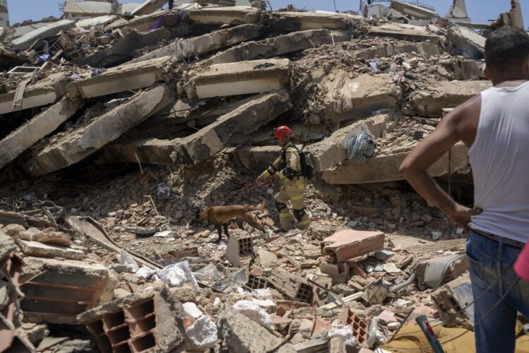 ONG y diferentes personalidades se han unido para atender a los amputados por los terremotos en Venezuela | Foto Tairy Gamboa/ El Nacional