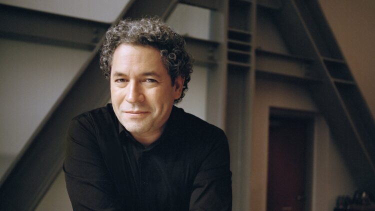 Dudamel compartirá escenario con Justin Bieber, Shakira, Madonna, BTS, Burna Boy, el coro PS22 y Coldplay