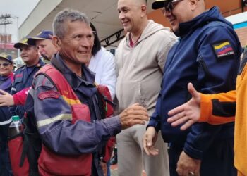 Mérida recibe a sus 137 héroes tras labores de rescate