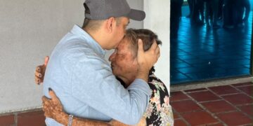Expreso político tachirense Jackson Vera se reencuentra con su familia 
