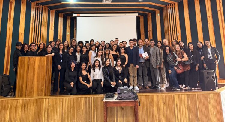 El auditorio “A” de la facultad de Medicina fue el epicentro del debate sobre violencia en Mérida. Foto: Cortesía