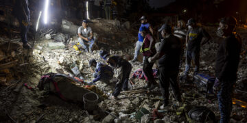 Sube a 5.398 la cifra de muertos por el doble terremoto en Venezuela