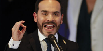 El presidente electo de Colombia acusa a Petro de orquestar un «golpe de Estado»