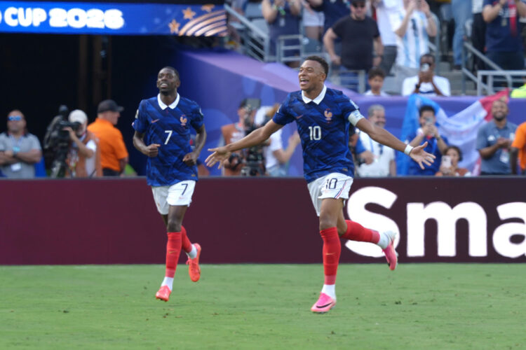 El jugador francés Kylian Mbappe celebra un gol este en el partido de los dieciseisavos de final del Mundial de la FIFA 2026 entre Francia y Suecia en el estadio MetLife en Nueva Jersey (Estados Unidos). EFE/ Octavio Guzmán