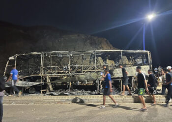 Violentos enfrentamientos en el intento masivo de entrada de personas a Ceuta y Melilla