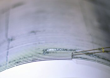 Terremoto de magnitud 7,4 sacudió el sur de México en la frontera con Guatemala