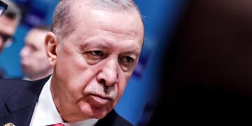 Erdogan pide a la UE que no excluya a Turquía de sus proyectos de defensa