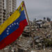 Familias luchan por mantener viva la esperanza tras nueve días de los sismos en Venezuela