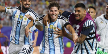 3-1. Julián Álvarez saca del embrollo a Argentina y fija cita con Inglaterra