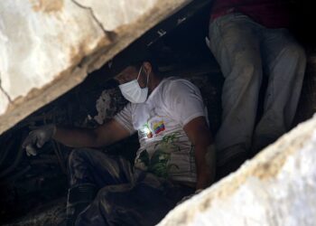 La Guaira: una tragedia desde la soledad y el silencio de la oscuridad (+Fotos)
