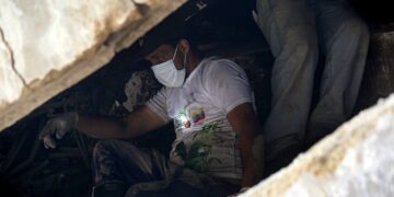 La Guaira: una tragedia desde la soledad y el silencio de la oscuridad (+Fotos)