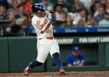 José Altuve supera a Bob Abreu entre los maximos hiteadores venezolanos en la MLB