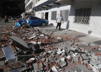 Al menos 20 muertos en dos ciudades del centro de Colombia por el terremoto