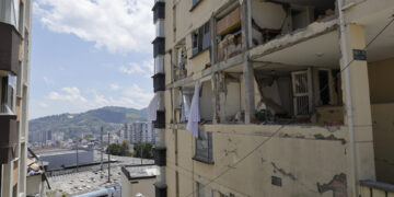 Colombia suma 273 muertos, un nuevo sismo y polémica por la ayuda tras el terremoto
