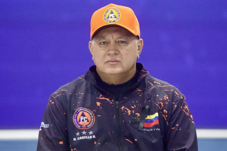 El ministro del Interior Diosdado Cabello asiste a una rueda de prensa de la presidenta encargada de Venezuela, Delcy Rodríguez. EFE/ Iván Cárdenas
