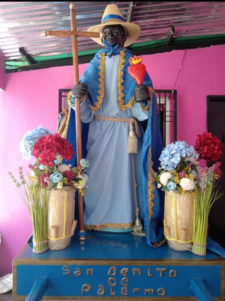Encuentro de imágenes de Sn Benito en Santa Apolonia