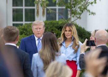 Trump dice que «Irán se está derrumbando por completo» previo al anuncio de más sanciones