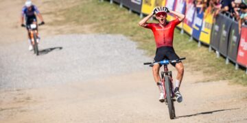 Van der Poel, segundo en la Alta Saboya tras Boichis; el chileno Vidaurre, tercero