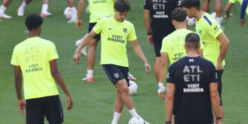 Julián no jugará ante el Málaga a falta de más rodaje y podría estar ante el Villarreal