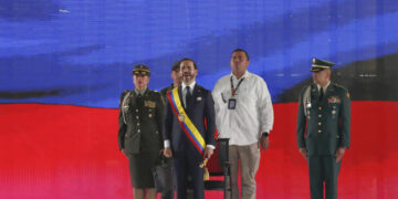 De la Espriella asume Presidencia de Colombia en acto con matiz religioso y poco protocolo (Resúmen)