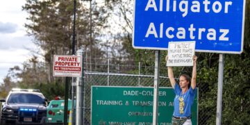 Florida devuelve a Miami el terreno del polémico centro migratorio ‘Alligator Alcatraz’