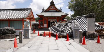 Japón da por finalizada la búsqueda de atrapados tras el terremoto con 36 muertos