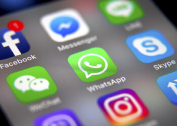 El Constitucional francés censura la prohibición de redes sociales a menores de 15 años