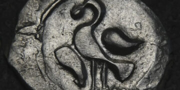 Arqueólogos rusos hallan un tesoro con más de 2.600 monedas de plata del siglo XV