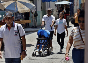 El embarazo adolescente en Cuba: «Soy una niña aprendiendo a ser mamá»