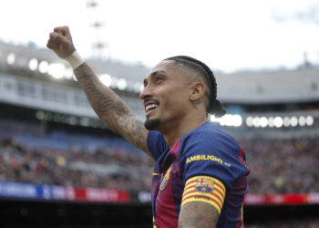 Flick designa a Raphinha como primer capitán provisional hasta el cierre de la plantilla