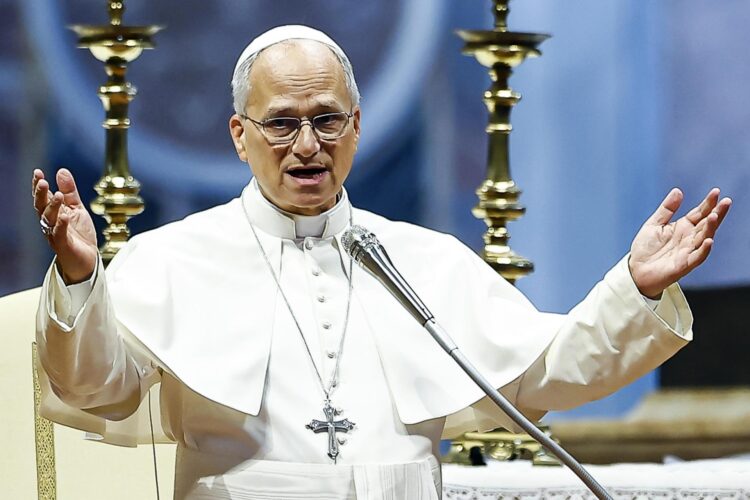 El papa León XIV habla durante la audiencia general semanal en la Basílica de San Pedro, en Ciudad del Vaticano, este miércoles 19 de agosto de 2026. EFE/EPA/ANGELO CARCONI