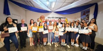 Reconocen a estudiantes y medios en Táchira por producciones en radio escolar