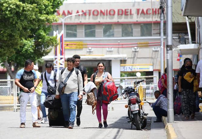 Los anuncios de deportación a migrantes en situación irregular, afectan a la comunidad de venezolanos en Colombia. Foto: Carlos Eduardo Ramírez
