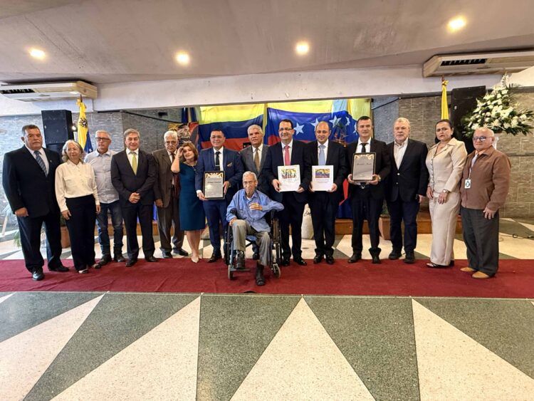 Empresarios, productores, académicos y dirigentes políticos del Táchira firmaron el Manifiesto de Fronteras. Mariana Duque