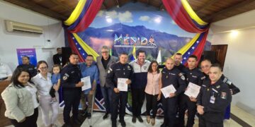 Mérida | Condecoran a 45 funcionarios de la Policía Municipal de Libertador