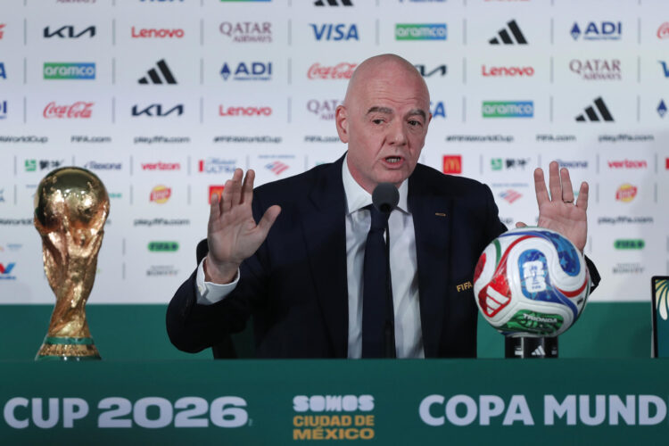 Imagen de archivo de Gianni Infantino, presidente de la FIFA, que ha convocado a los altos cargos del organismo que dirige a una reunión en Rabat este miércoles por la crisis generada por su fracasada intención de crear una filial para comercializar la fase final de la Copa del Mundo, según informa Sky Sports. EFE/ Isaac Esquivel/Archivo