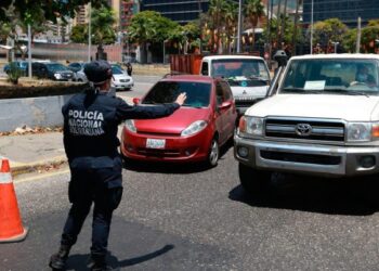 Gobierno anuncia la eliminación de las alcabalas policiales en las ciudades