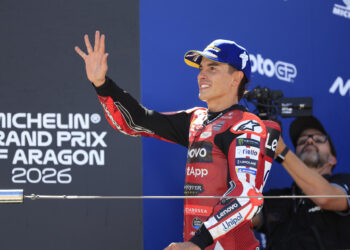Marc Márquez, Alonso López y Máximo Quiles ponen broche de oro a la carrera aragonesa