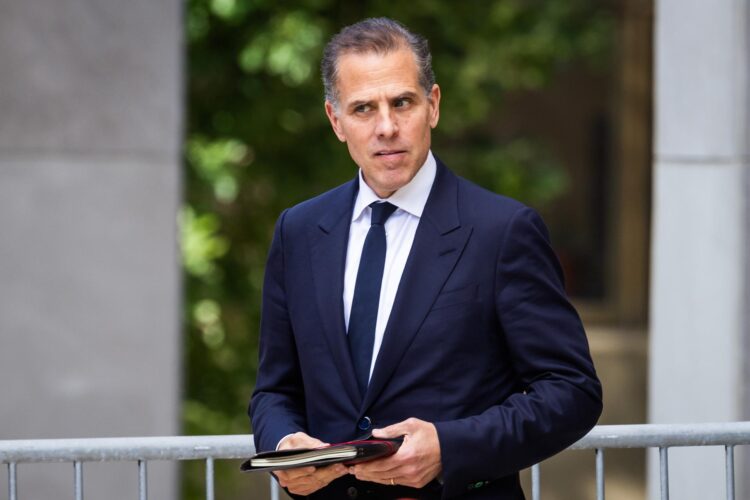 Fotografía de archivo en la que se captó a Hunter Biden, hijo del expresidente estadounidense Joe Biden, en Wilmington (Delaware, EE.UU.). EFE/Jim Lo Scalzo